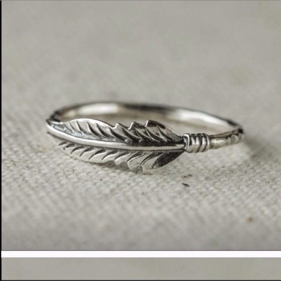 Jewelry - 925 ANTIQUE LEAF 🍂 RING